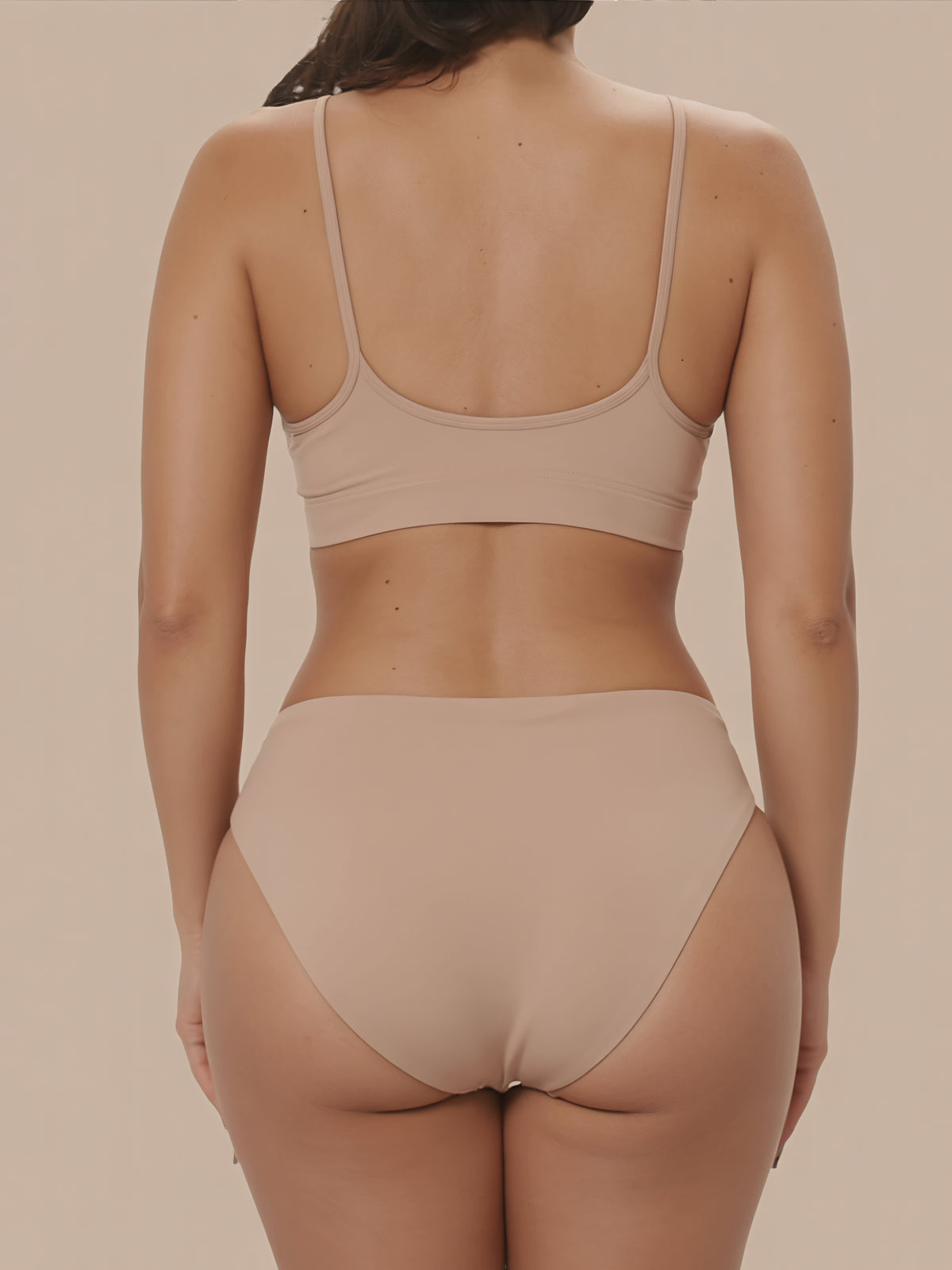 Menstruatie ondergoed apricot, high waist brief gedragen van achteren