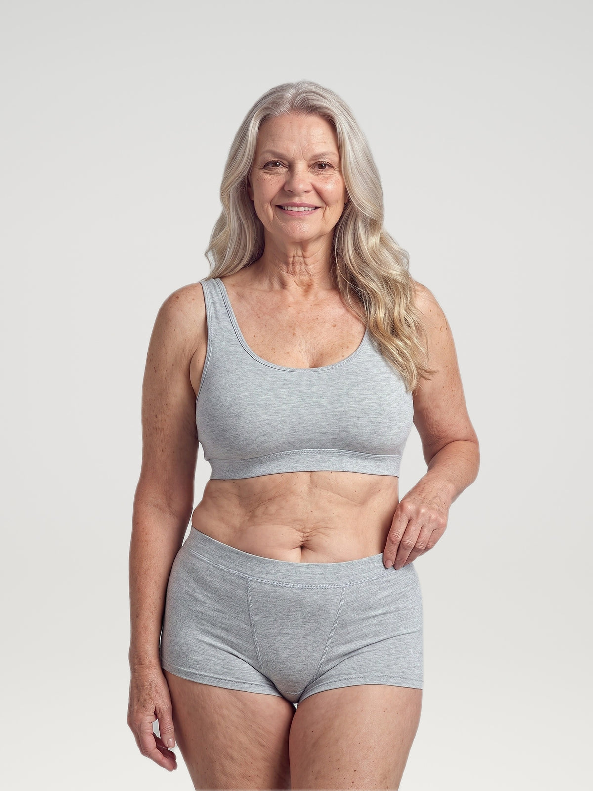 Incontinentie Boxershort Brief grijs, vooraanzicht aan model